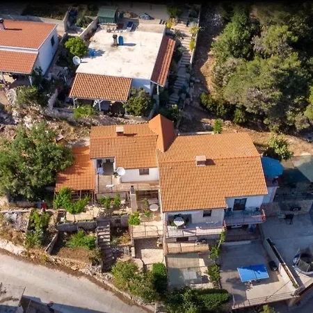 Apartmani Zaninovic * Sveta Nedelja (Hvar)