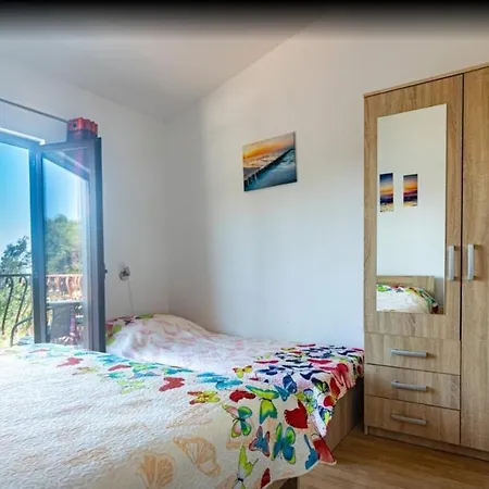 Apartmani Zaninovic * Sveta Nedelja (Hvar)