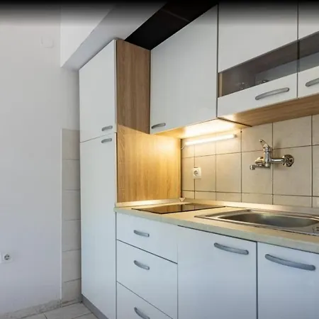Apartmani Zaninovic * Sveta Nedelja (Hvar)