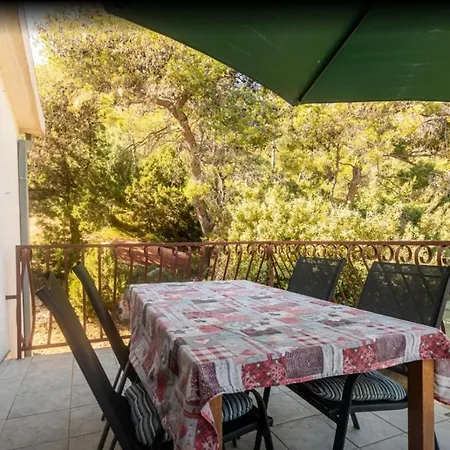 Apartmani Zaninovic * Sveta Nedelja (Hvar)