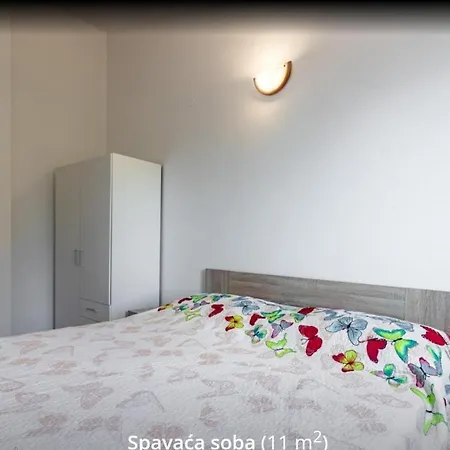 Apartmani Zaninovic * Sveta Nedelja (Hvar)