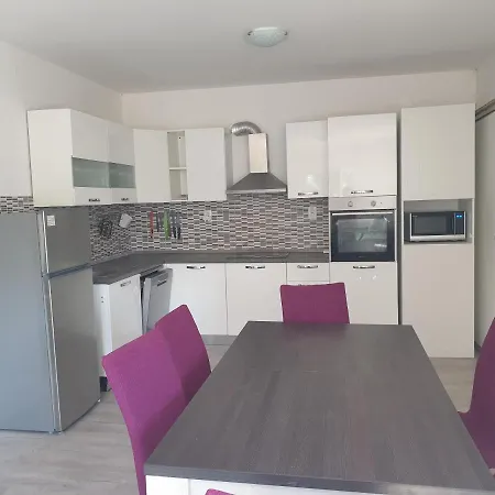 Apartmani Zaninovic *